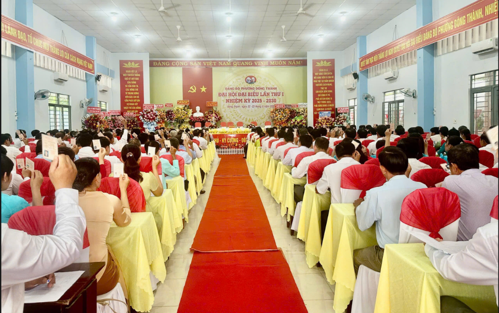 Ngày làm việc đầu tiên của Đại hội Đảng bộ phường Đông Thành lần thứ I, nhiệm kỳ 2025–2030